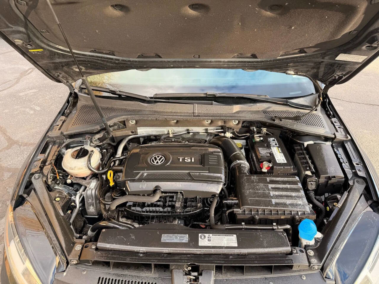 Used 2017 Volkswagen GTI S image 9