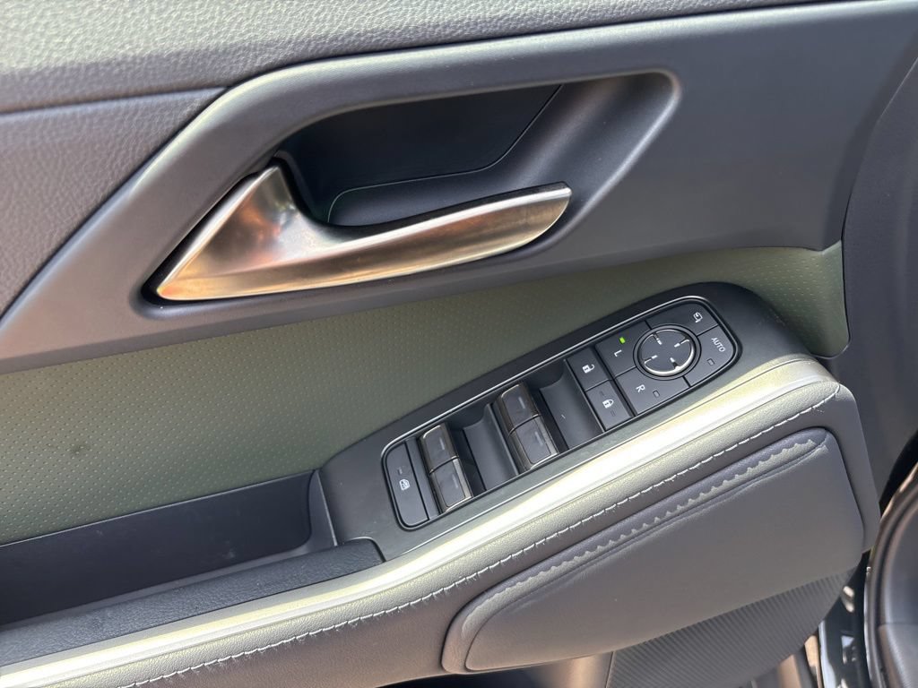 Certified 2025 Lexus GX 550 AWD/4WD image 12