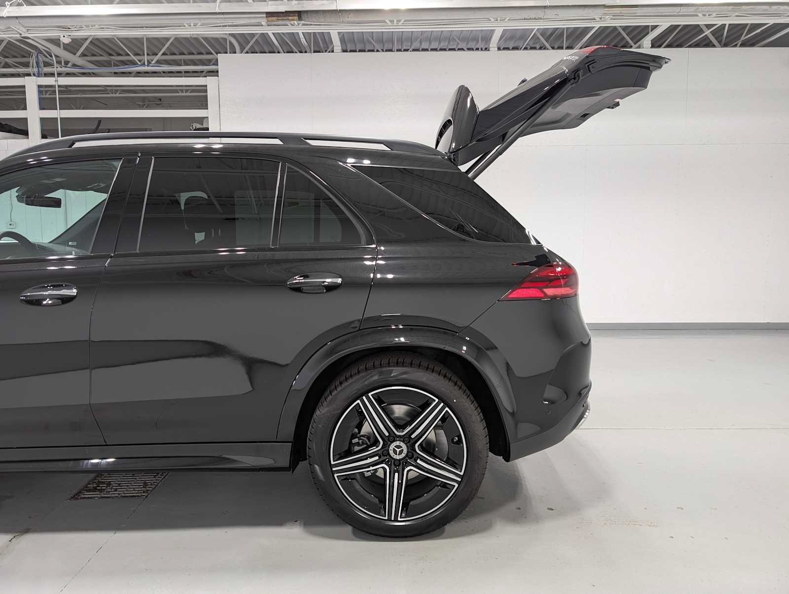 New 2026 Mercedes-Benz GLE 350 4MATIC image 9