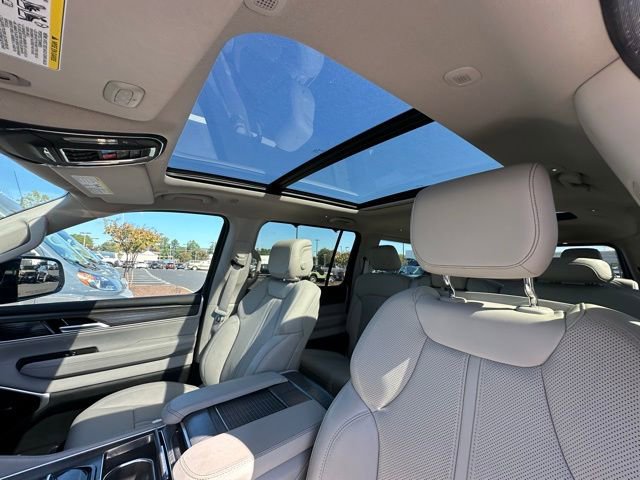Used 2024 Jeep Wagoneer Series III w/ Premium Group I image 29