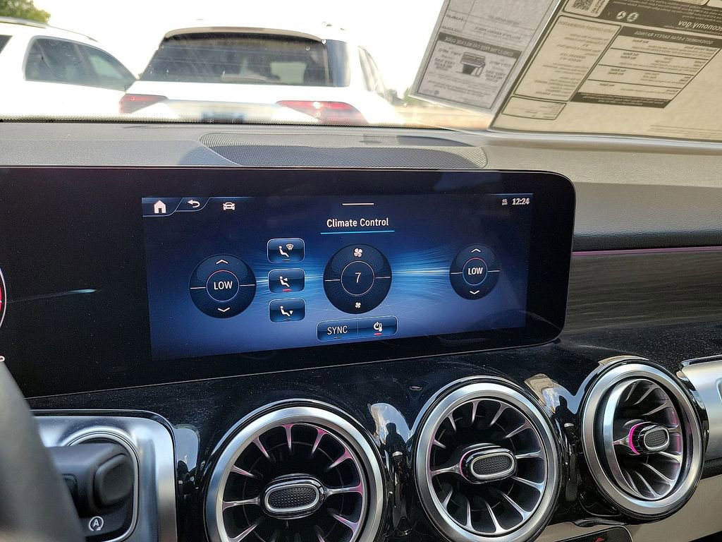 New 2025 Mercedes-Benz GLB 250 image 19