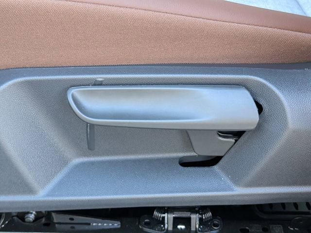 New 2025 Volkswagen ID.4 Pro image 19