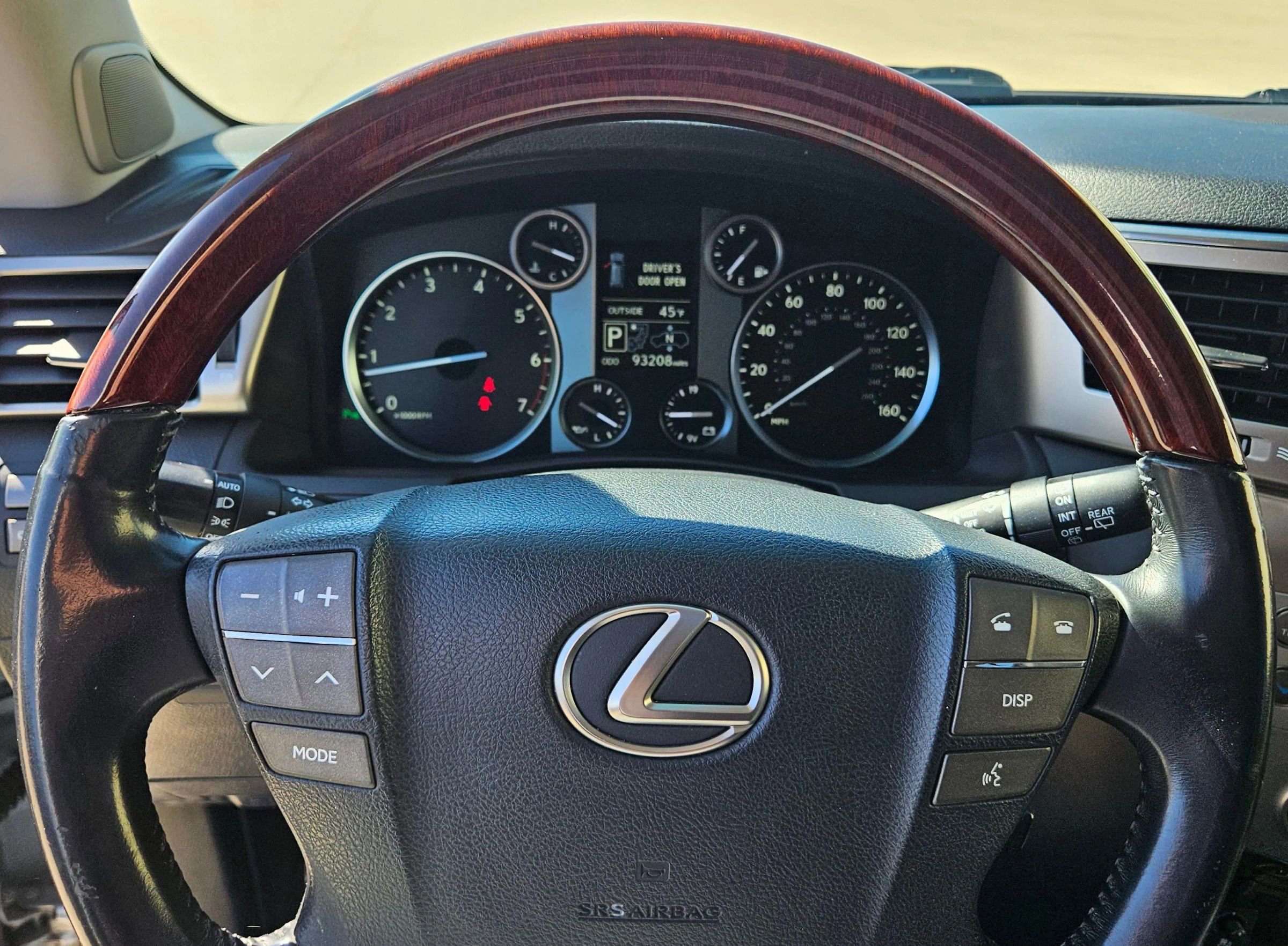 Used 2014 Lexus LX 570 4WD image 36