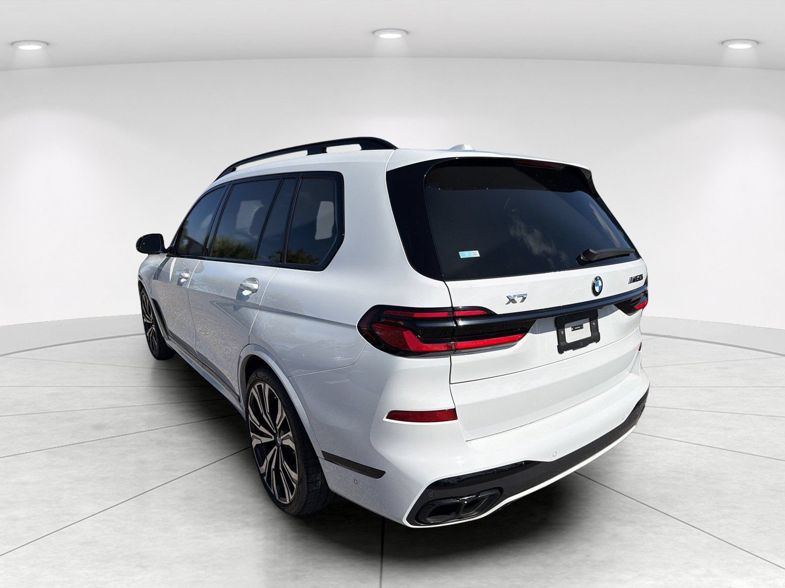 Used 2024 BMW X7 M60i w/ Executive Package AWD/4WD image 6