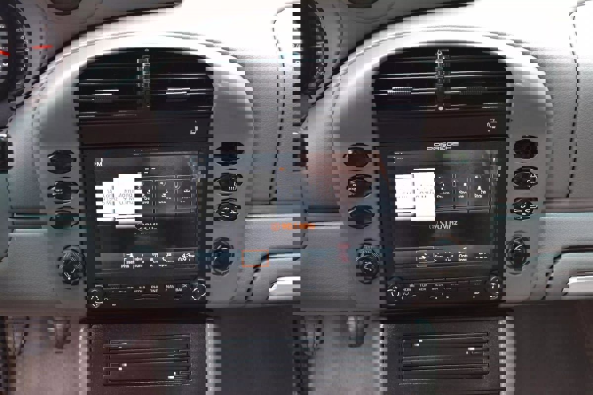 Used 2002 Porsche 911 Cabriolet image 22