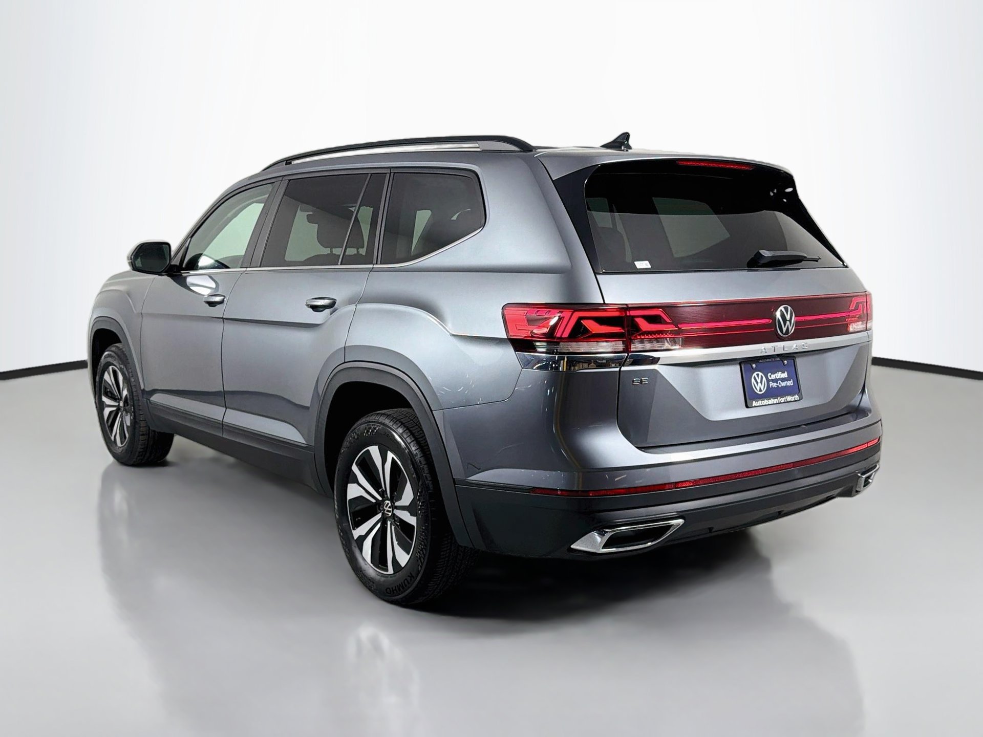 Certified 2024 Volkswagen Atlas SE FWD image 7