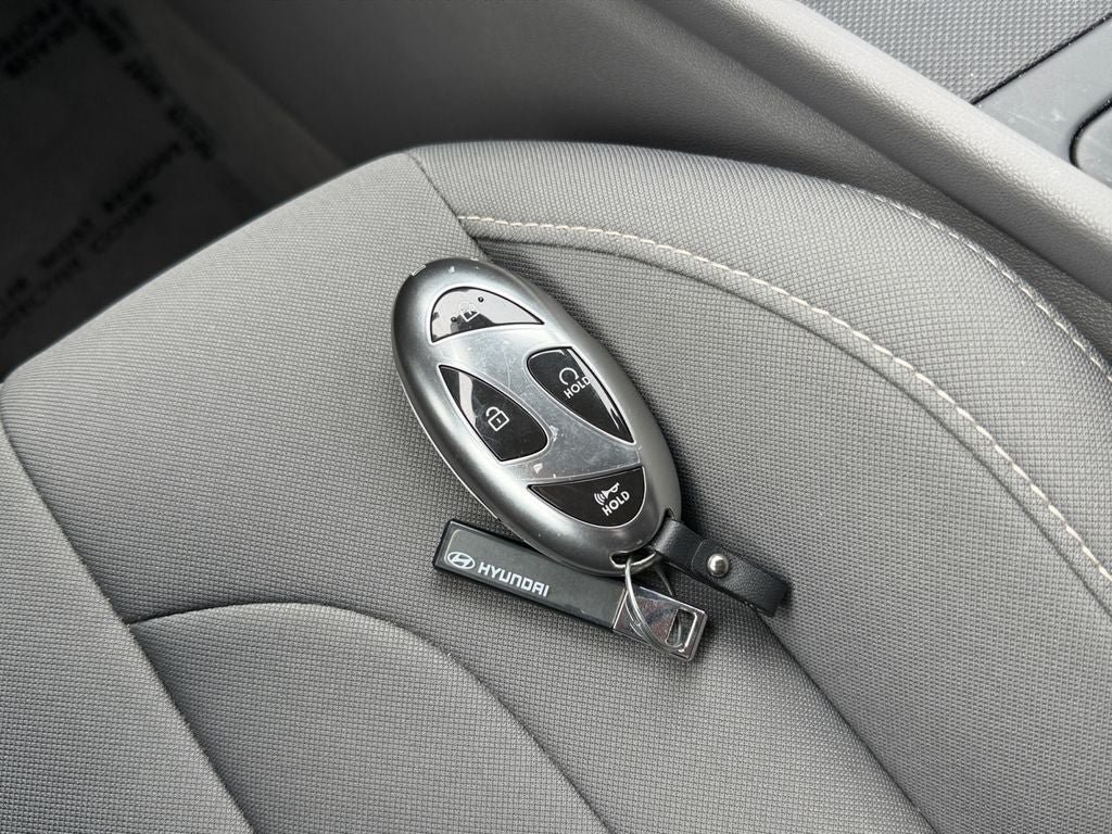 Used 2024 Hyundai Elantra SEL FWD image 31