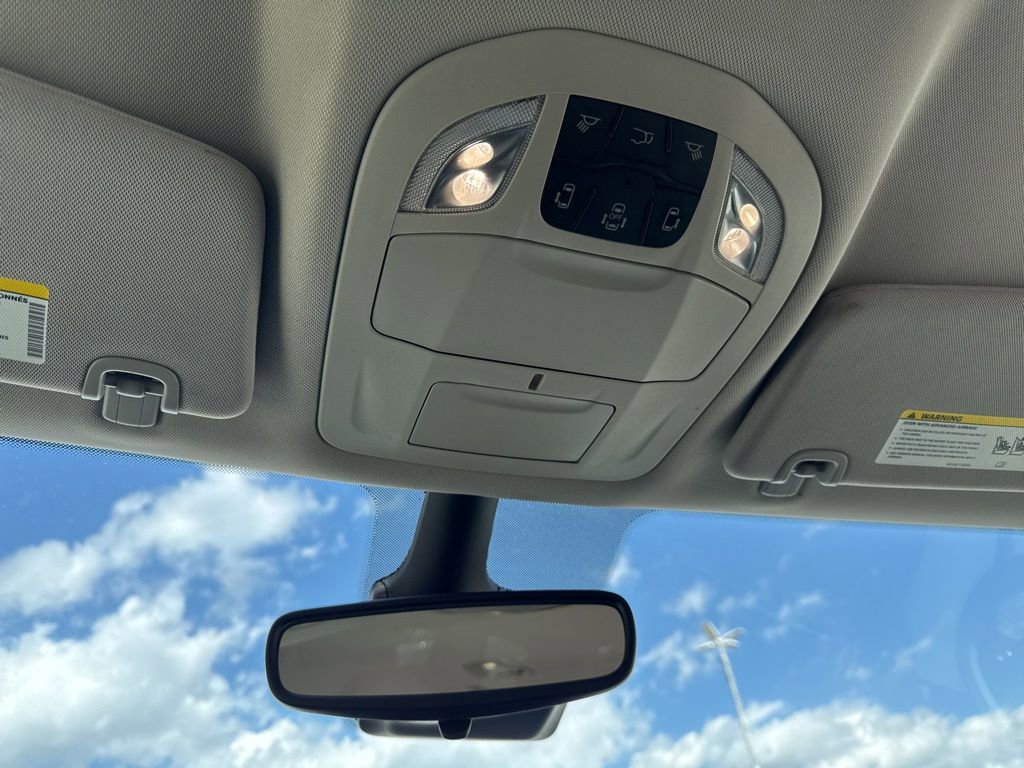 Used 2024 Chrysler Pacifica Touring-L FWD image 34