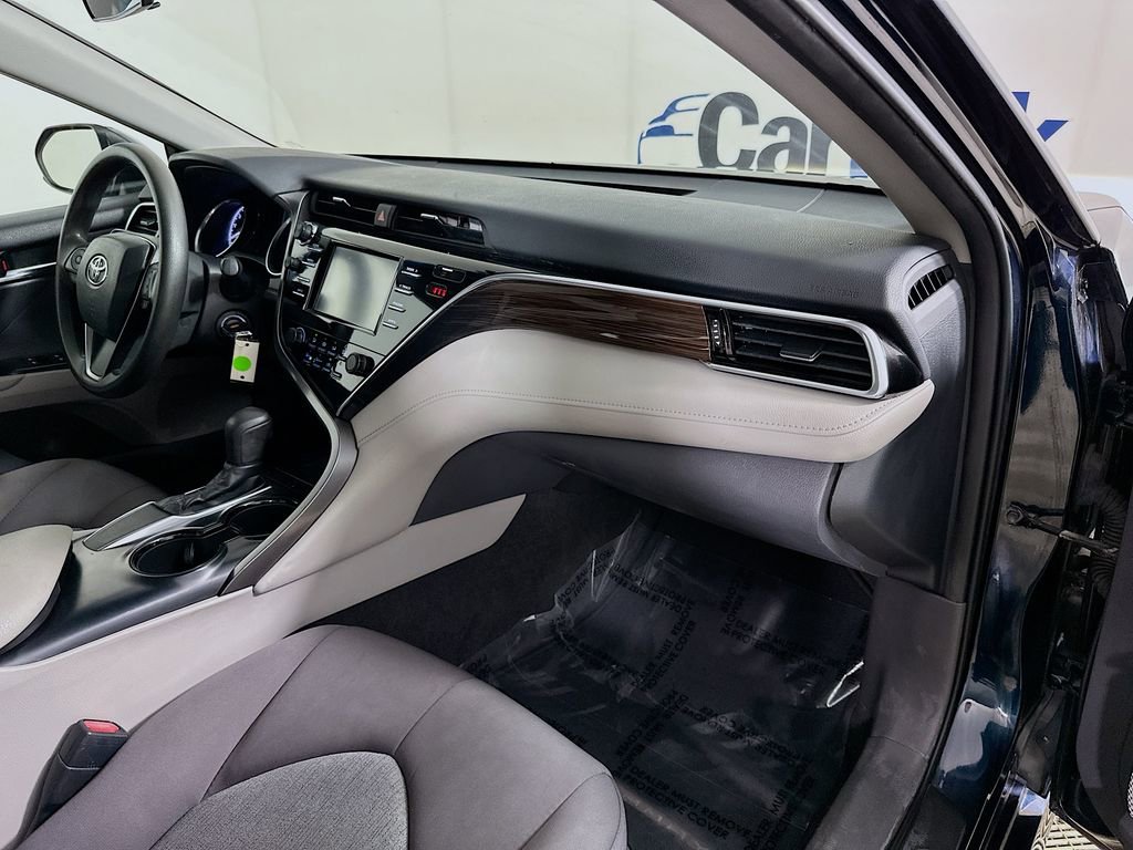 Used 2018 Toyota Camry L image 30