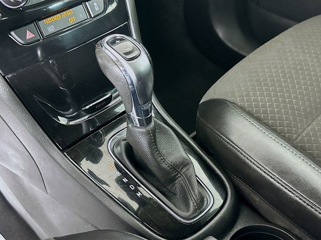 Used 2020 Buick Encore Preferred image 16