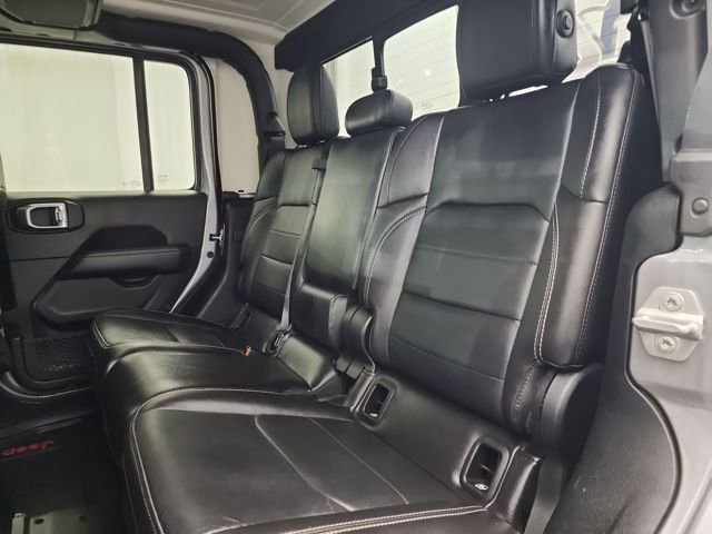 Used 2020 Jeep Gladiator Overland image 32