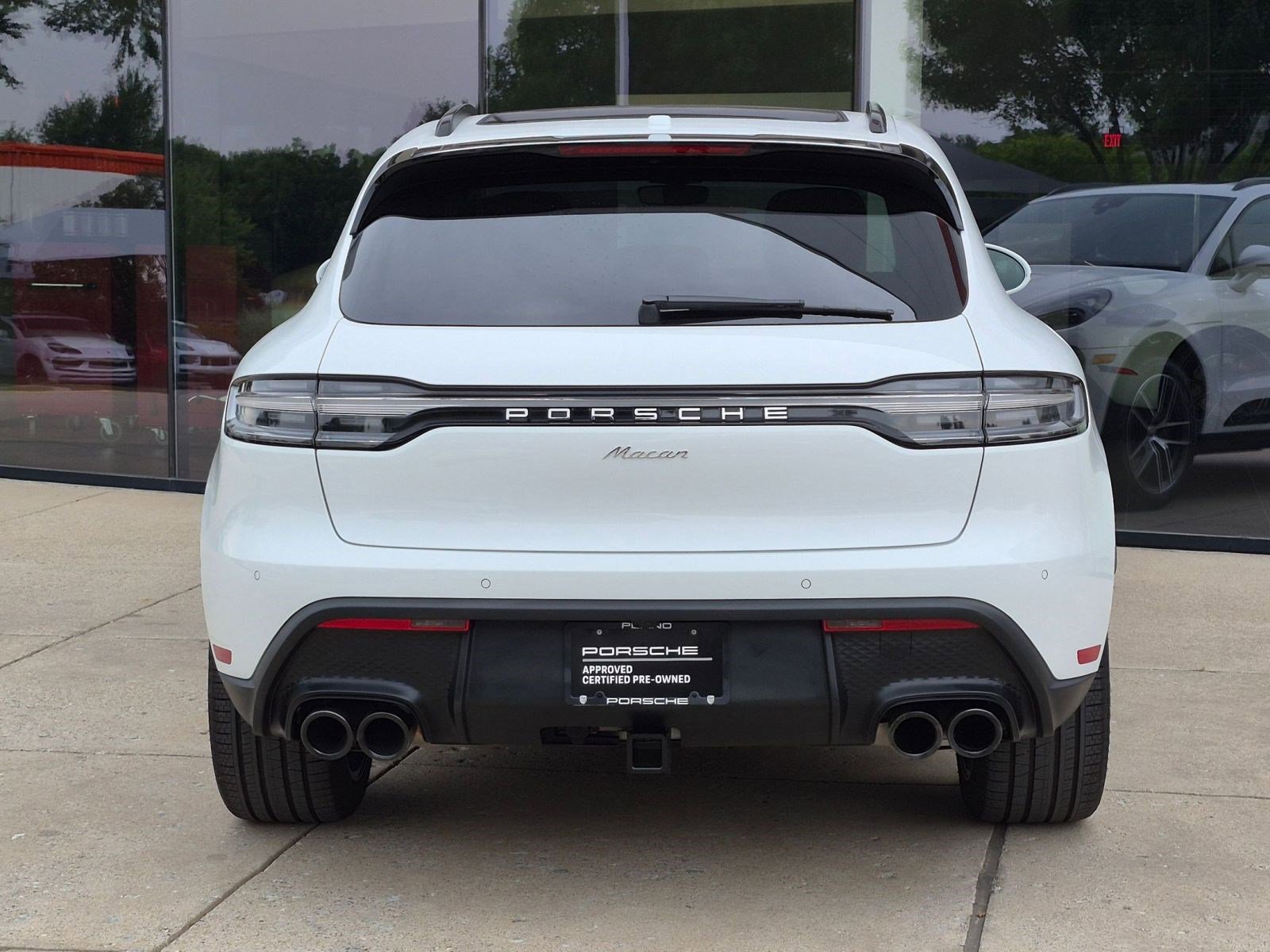 Certified 2026 Porsche Macan AWD/4WD image 10