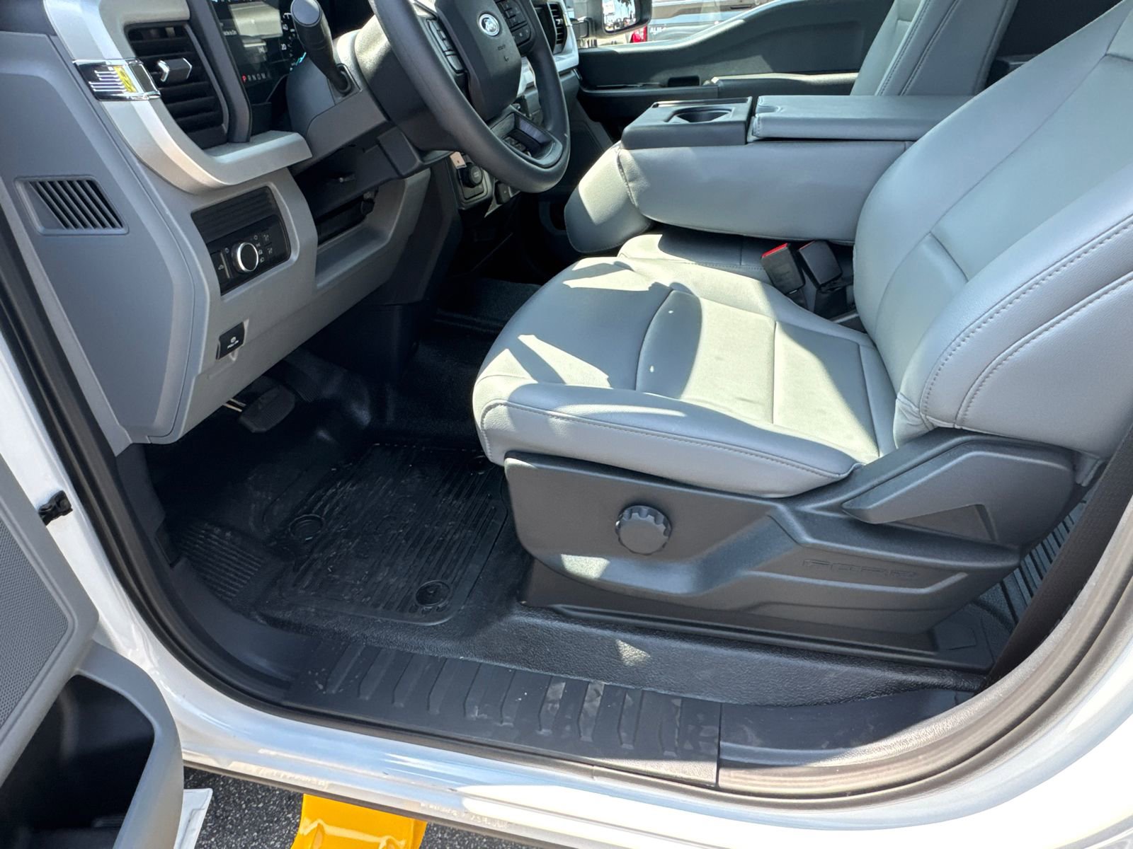 New 2026 Ford F250 XL image 9