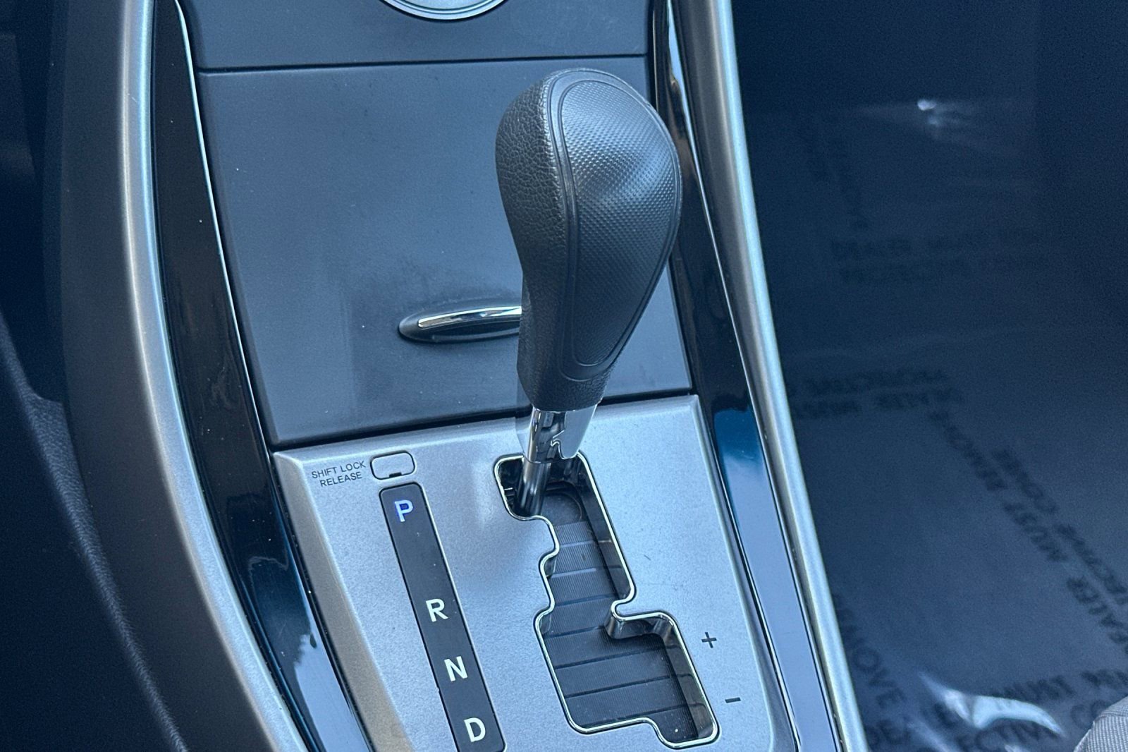 Used 2013 Hyundai Elantra GLS w/ Preferred Pkg image 19