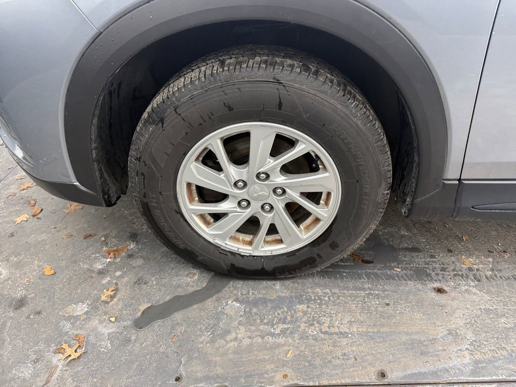 Used 2018 Mitsubishi Eclipse Cross ES image 35