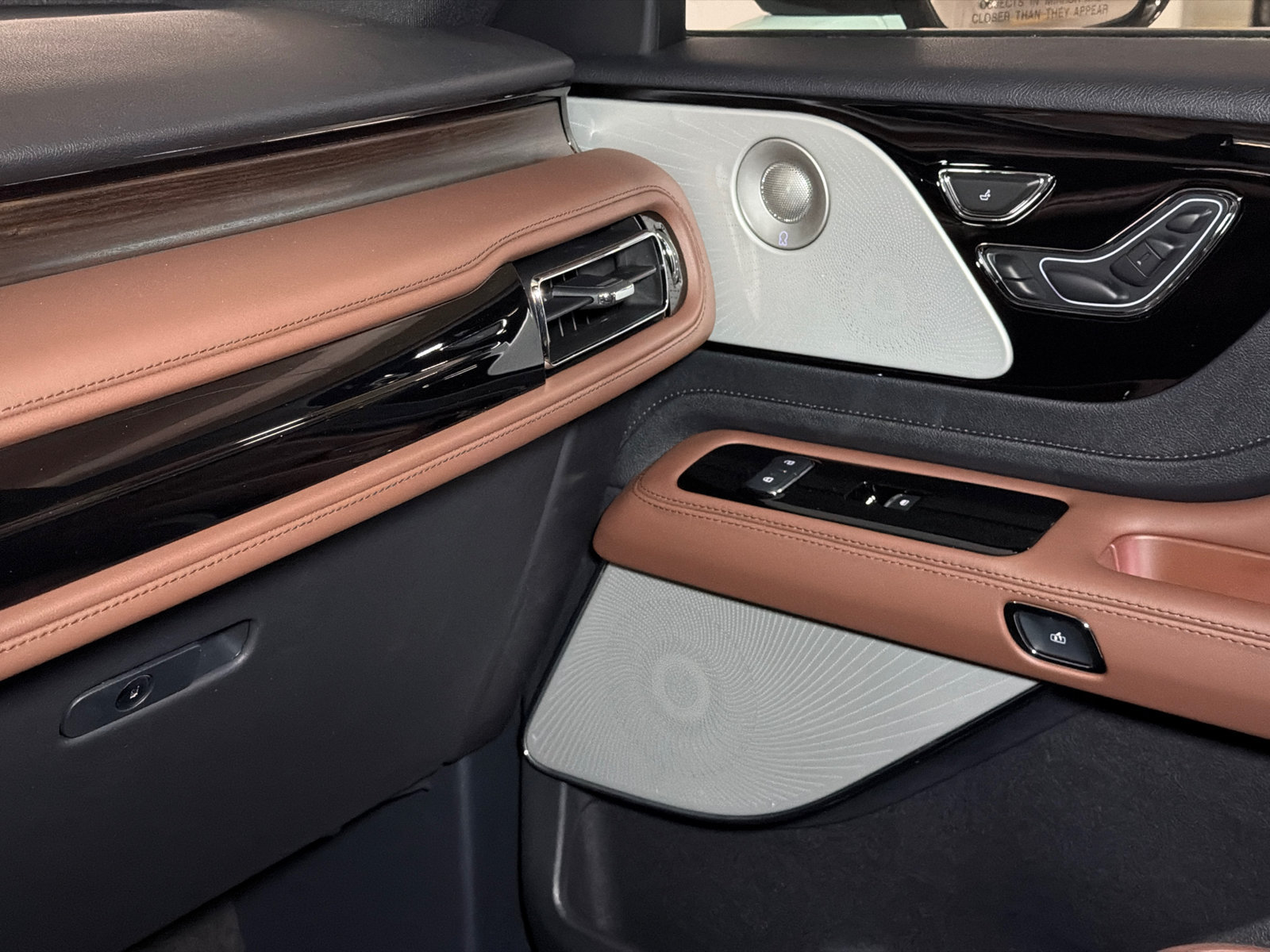 New 2027 Lincoln Aviator Reserve AWD/4WD image 34