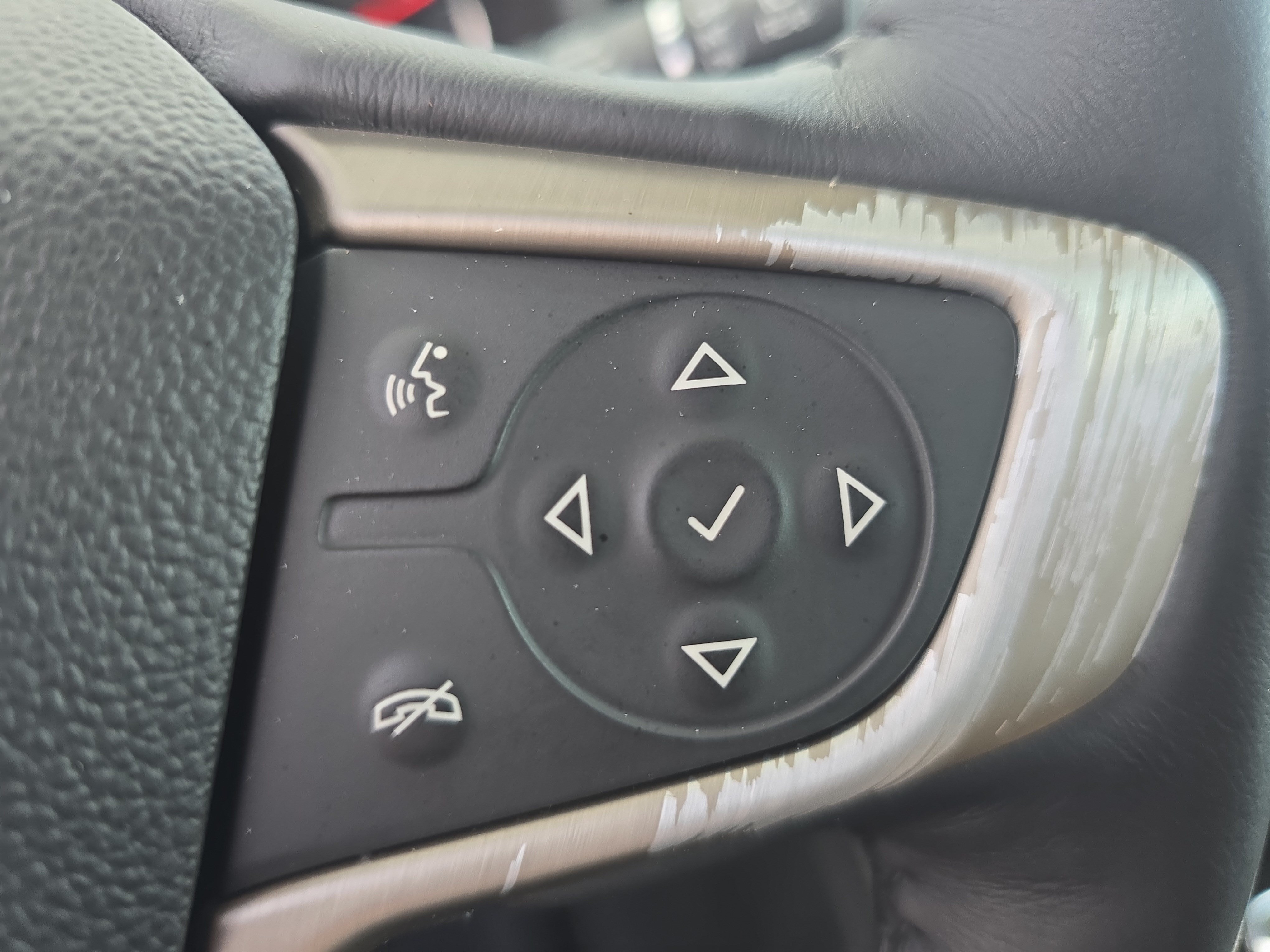 Used 2017 GMC Acadia Denali w/ Technology Package FWD image 18