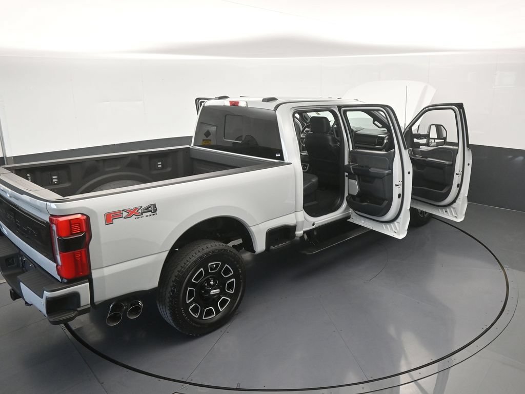 Used 2026 Ford F350 Platinum w/ FX4 Off-Road Package AWD/4WD image 84
