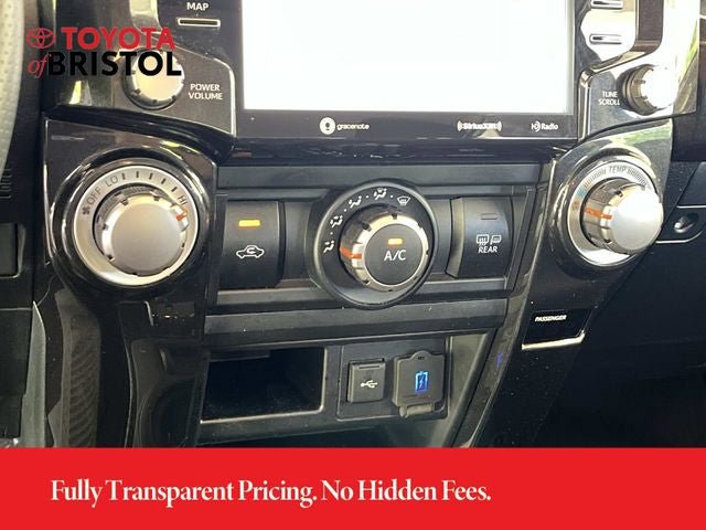 Used 2021 Toyota 4Runner Venture w/ Moonroof Package AWD/4WD image 32