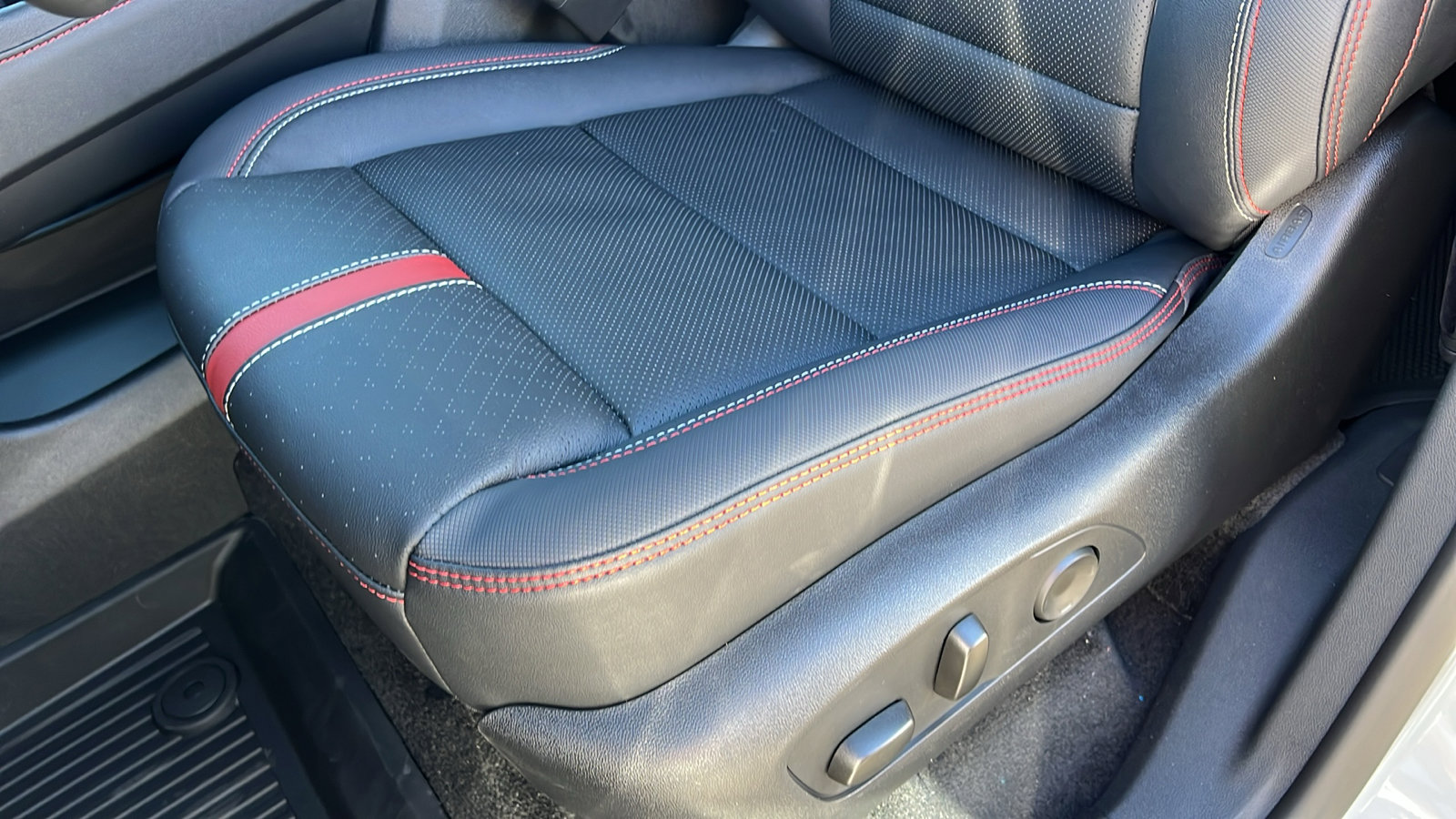 New 2026 Chevrolet Traverse RS image 20