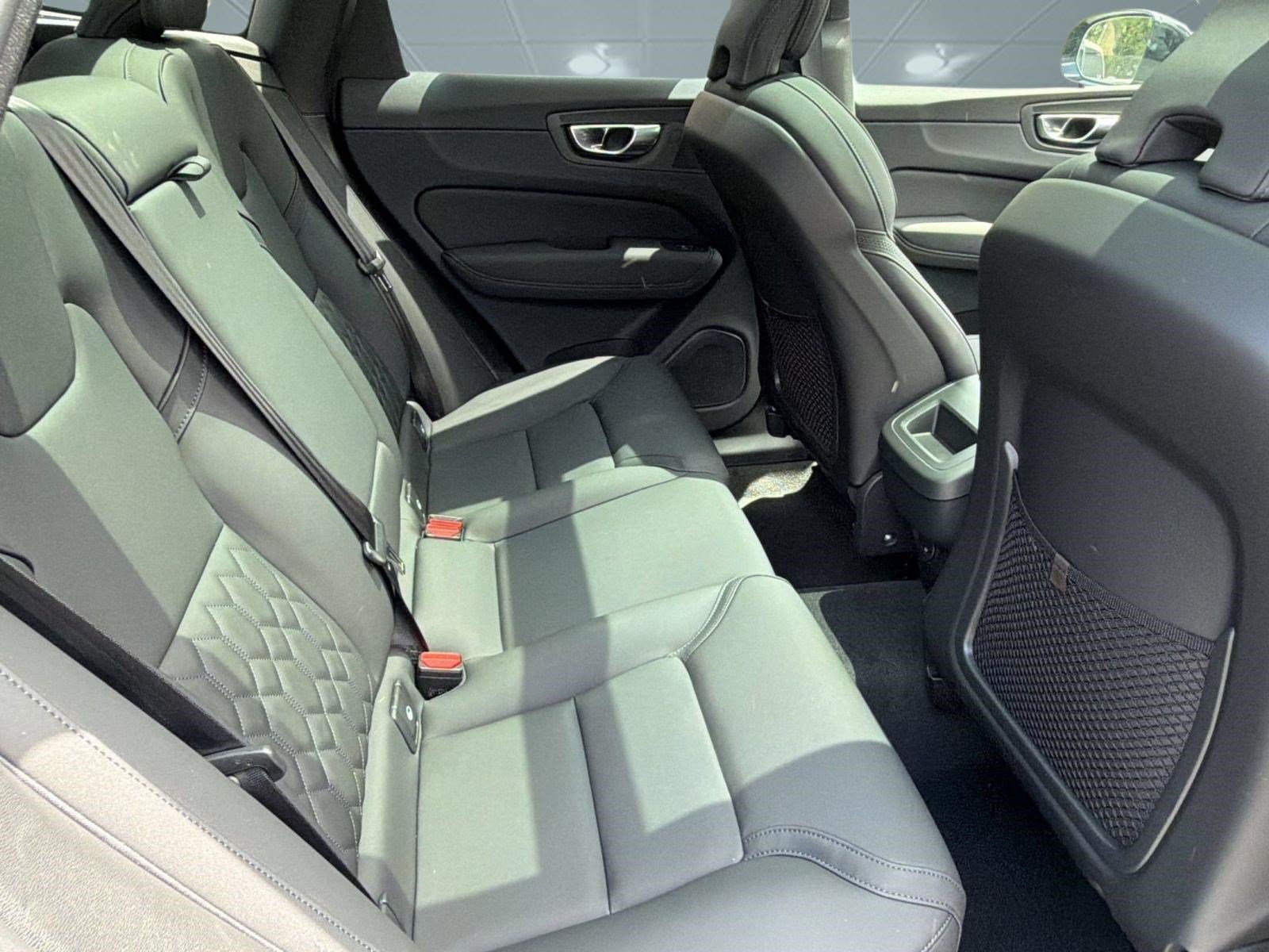 New 2026 Volvo XC60 B5 Plus AWD/4WD image 30