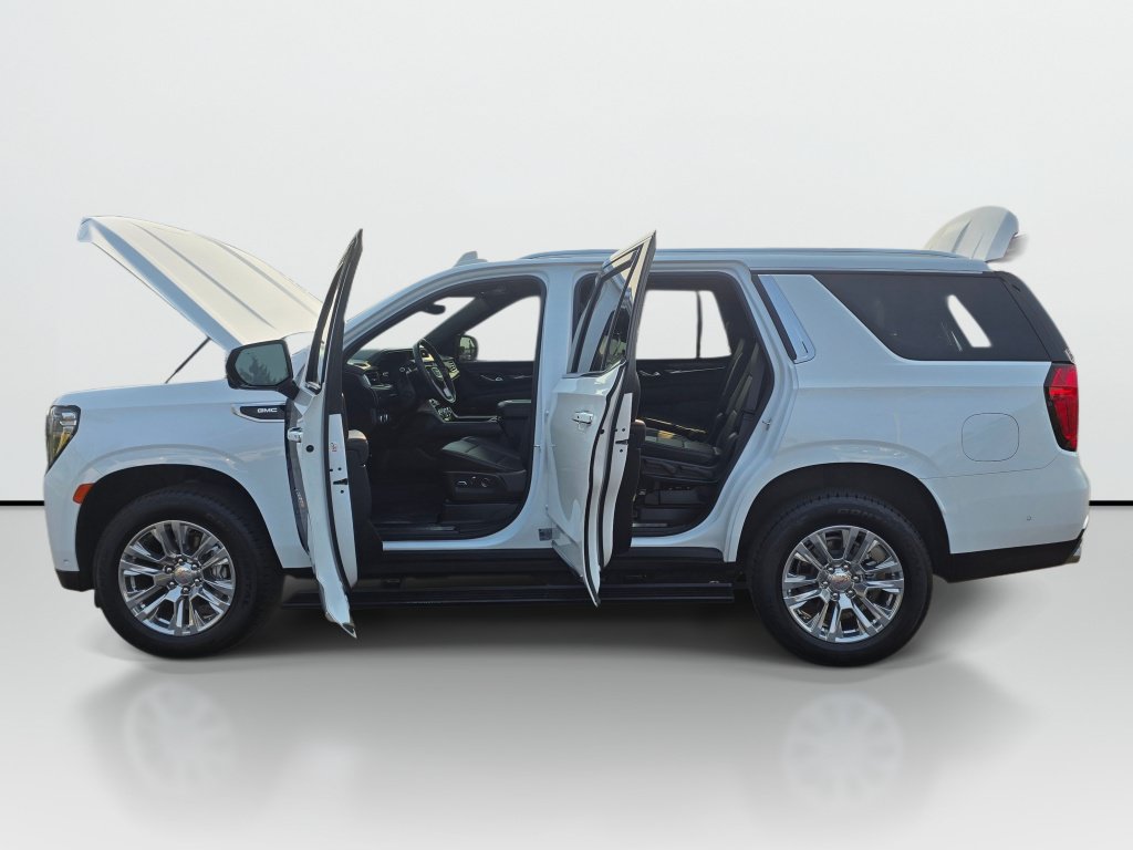 Used 2024 GMC Yukon Denali w/ Advanced Technology Package AWD/4WD image 11