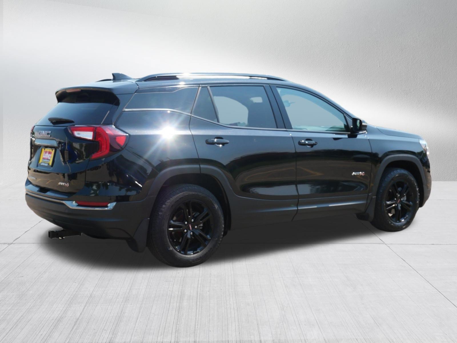 Used 2023 GMC Terrain AT4 w/ GMC Pro Grade Package AWD/4WD image 7