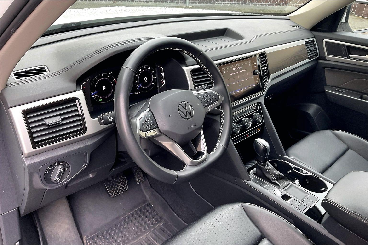 Certified 2022 Volkswagen Atlas SE FWD image 14