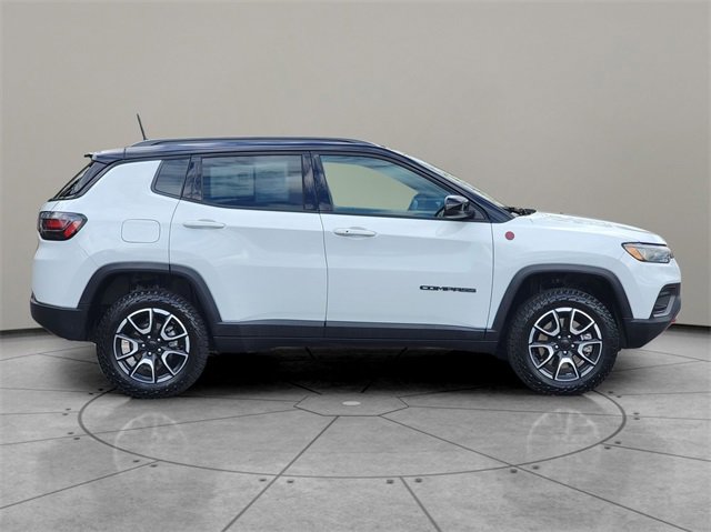 Certified 2024 Jeep Compass Trailhawk w/ Trailhawk Elite Group image 13