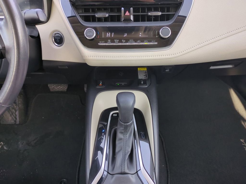 Used 2024 Toyota Corolla XLE image 18
