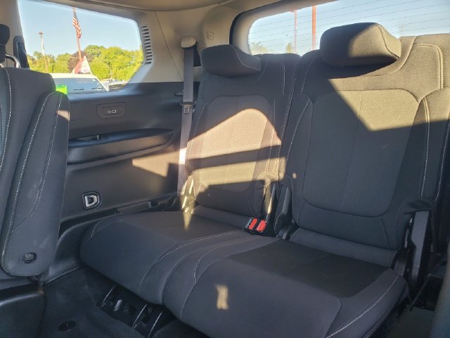 Used 2023 Jeep Grand Cherokee L Laredo w/ Luxury Tech Group I AWD/4WD image 27
