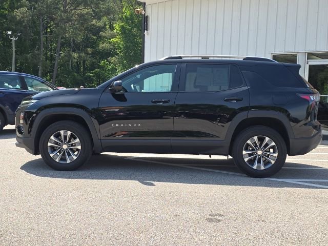 Used 2025 Chevrolet Equinox LT w/ Convenience Package II FWD image 2
