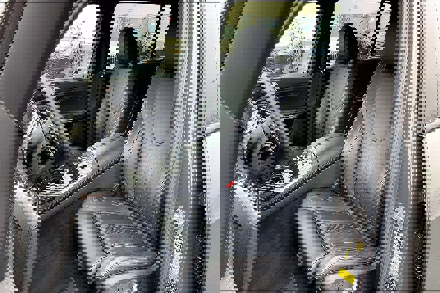 Used 2022 BMW X7 xDrive40i w/ M Sport Package image 26