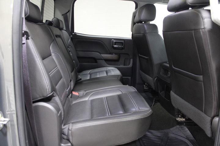 Used 2017 GMC Sierra 2500 Denali w/ Duramax Plus Package AWD/4WD image 29