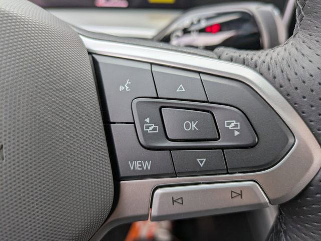 New 2026 Volkswagen Tiguan SE R-Line image 28