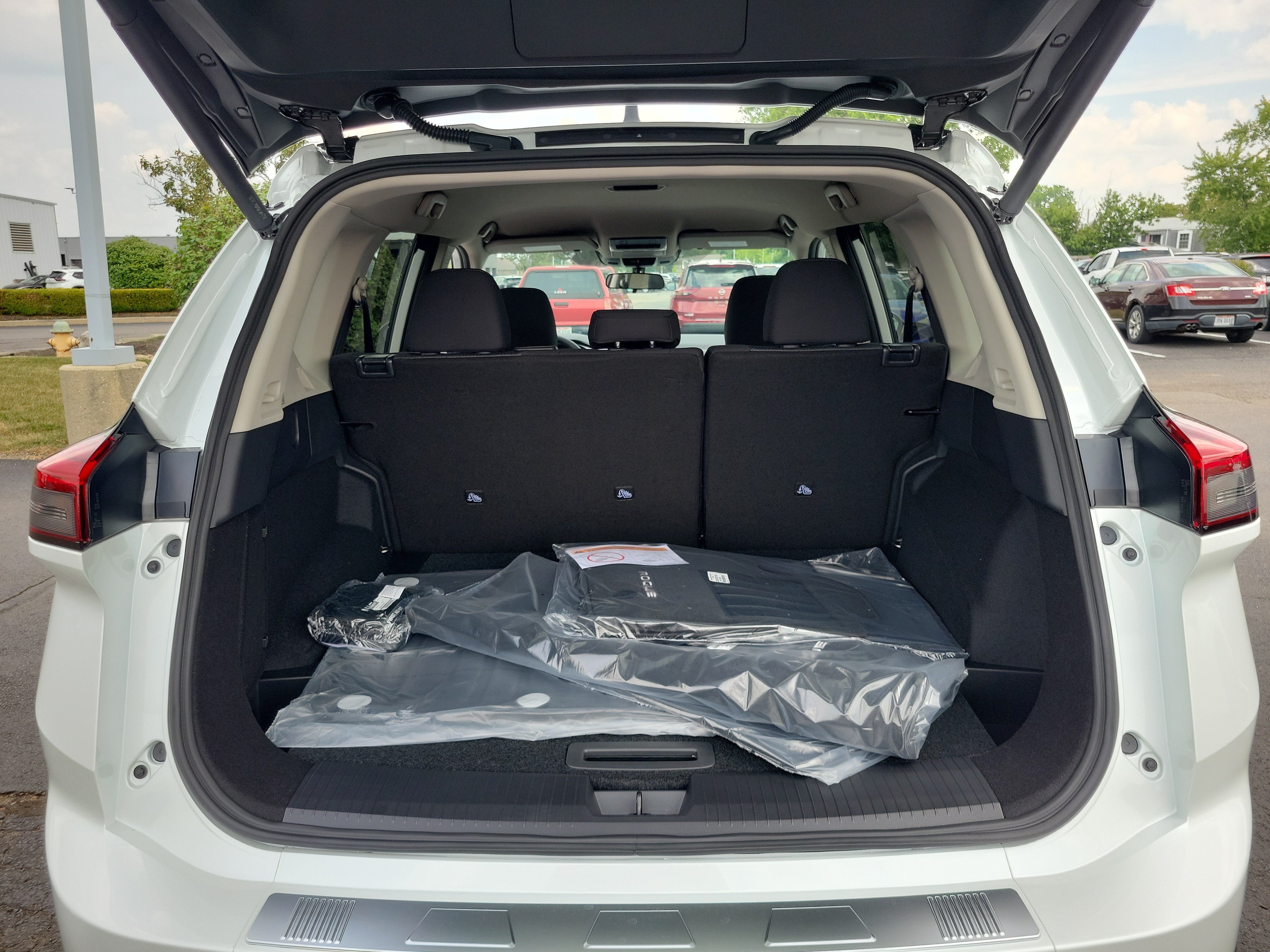 New 2026 Nissan Rogue SV w/ Cold Weather Package AWD/4WD image 8