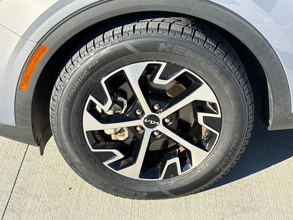Used 2023 Kia Sportage EX image 11