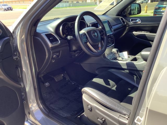 Used 2019 Jeep Grand Cherokee Altitude AWD/4WD image 7