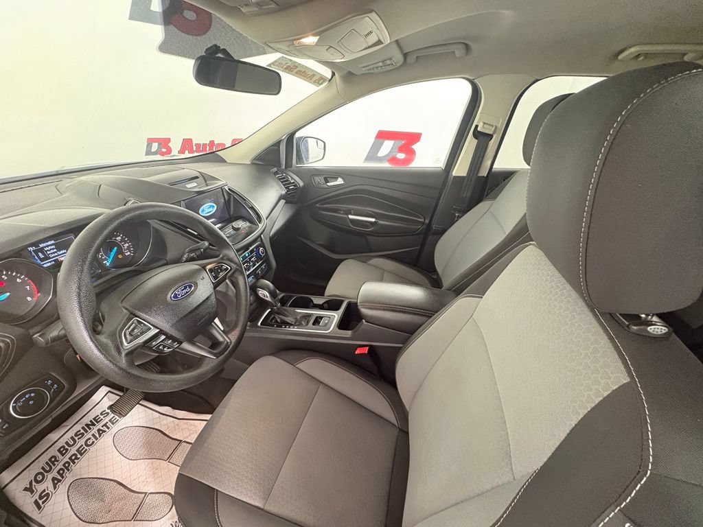 Used 2018 Ford Escape SE w/ SE Sync 3 Package FWD image 14