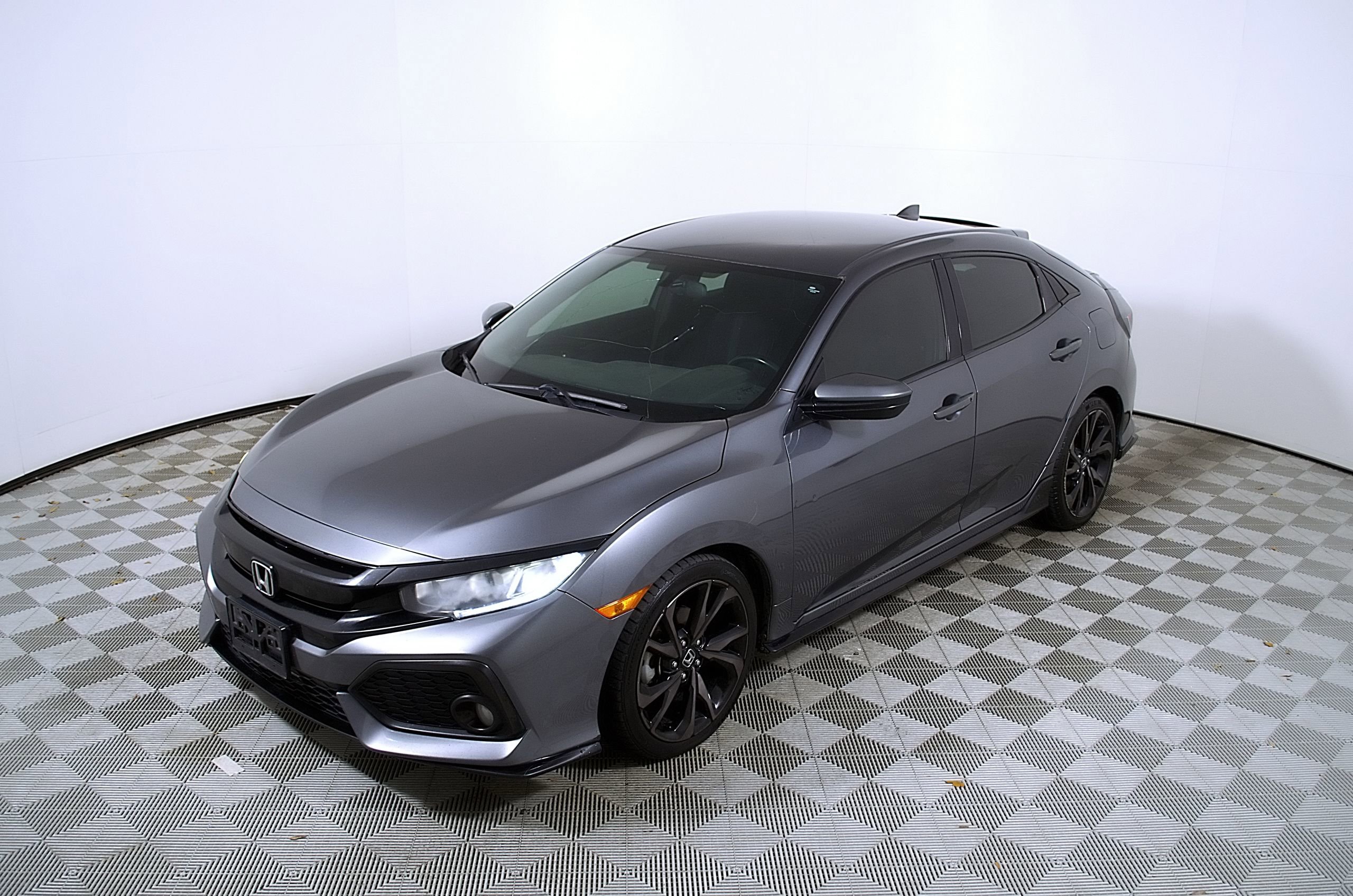 Used 2018 Honda Civic Sport image 4