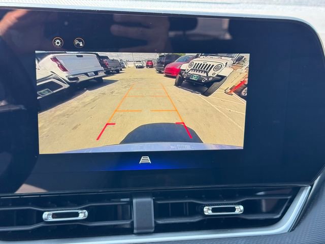 Used 2025 Chevrolet Equinox LT FWD image 18
