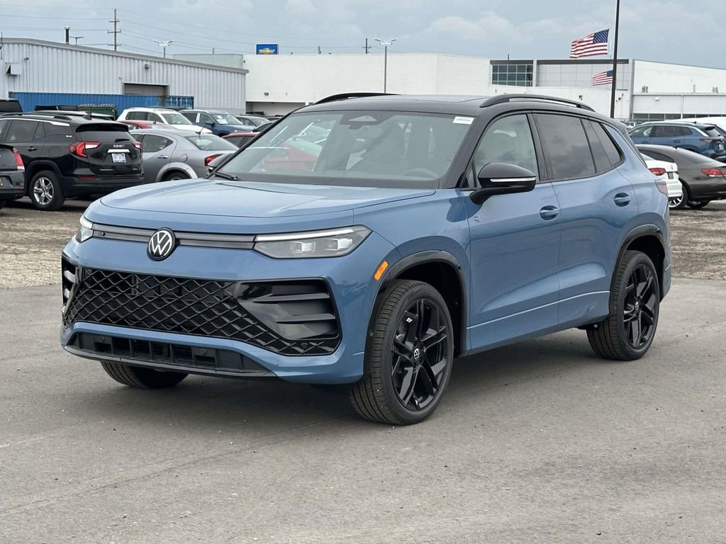 New 2026 Volkswagen Tiguan SE R-Line AWD/4WD image 1