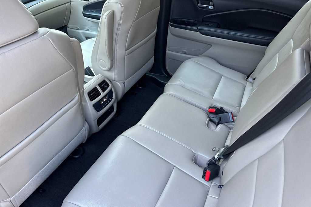 Used 2016 Honda Pilot EX-L image 11