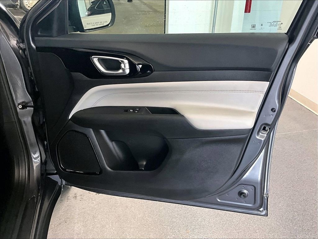 Used 2024 Jeep Compass Limited image 12