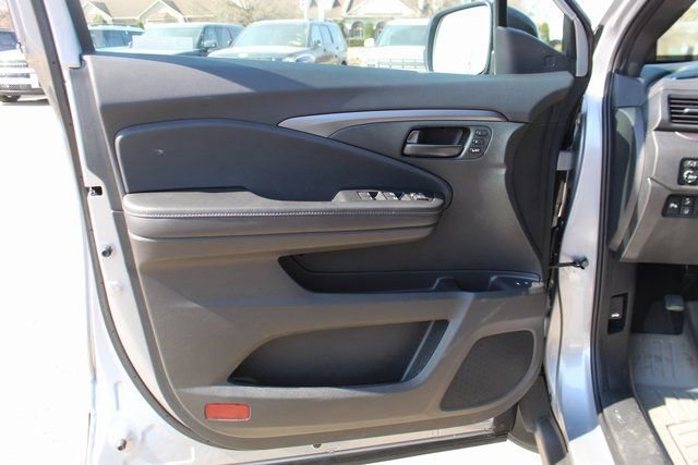 Used 2024 Honda Passport EX-L image 8