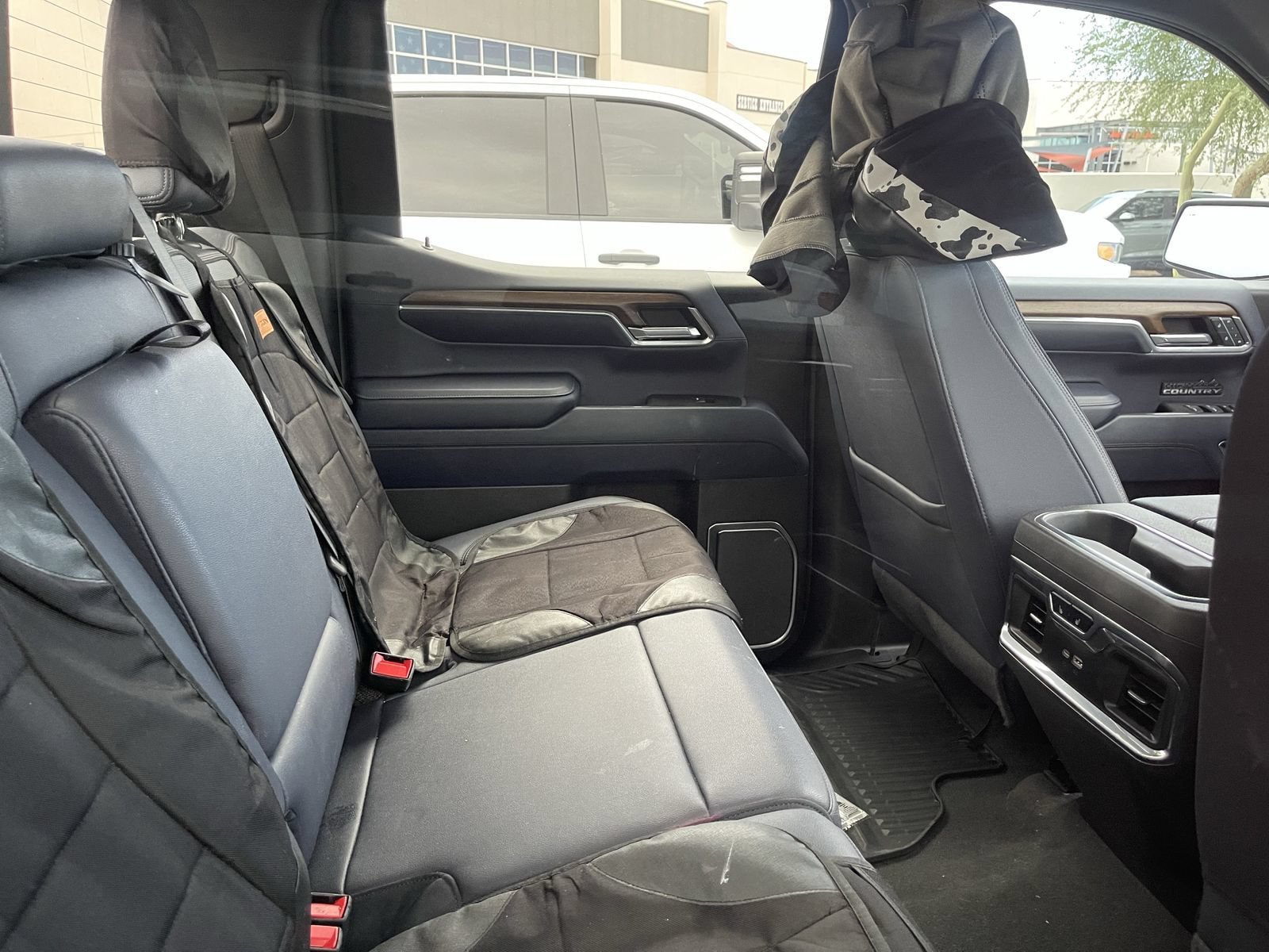 Used 2024 Chevrolet Silverado 1500 High Country w/ Technology Package AWD/4WD image 9