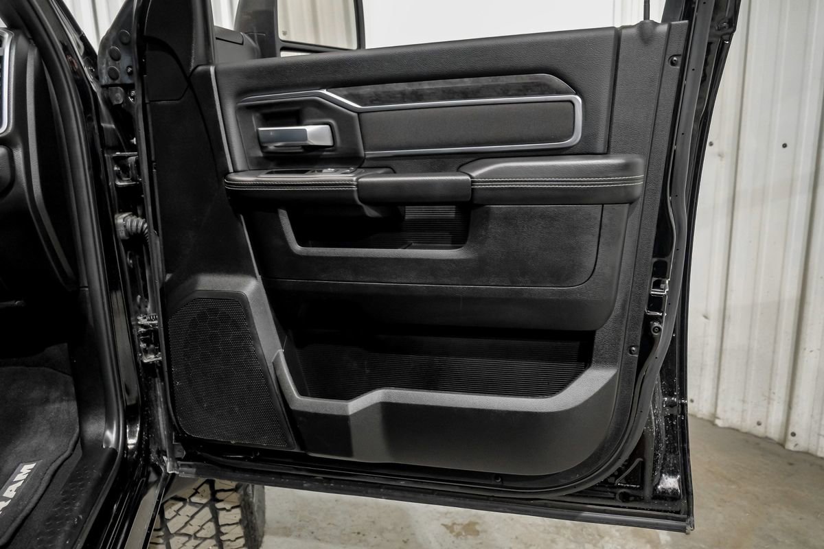 Used 2024 RAM 2500 Big Horn w/ Safety Group image 44