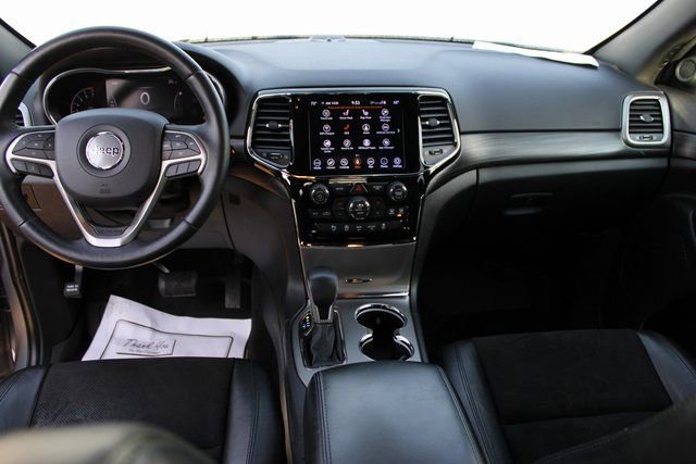 Used 2019 Jeep Grand Cherokee Altitude image 34