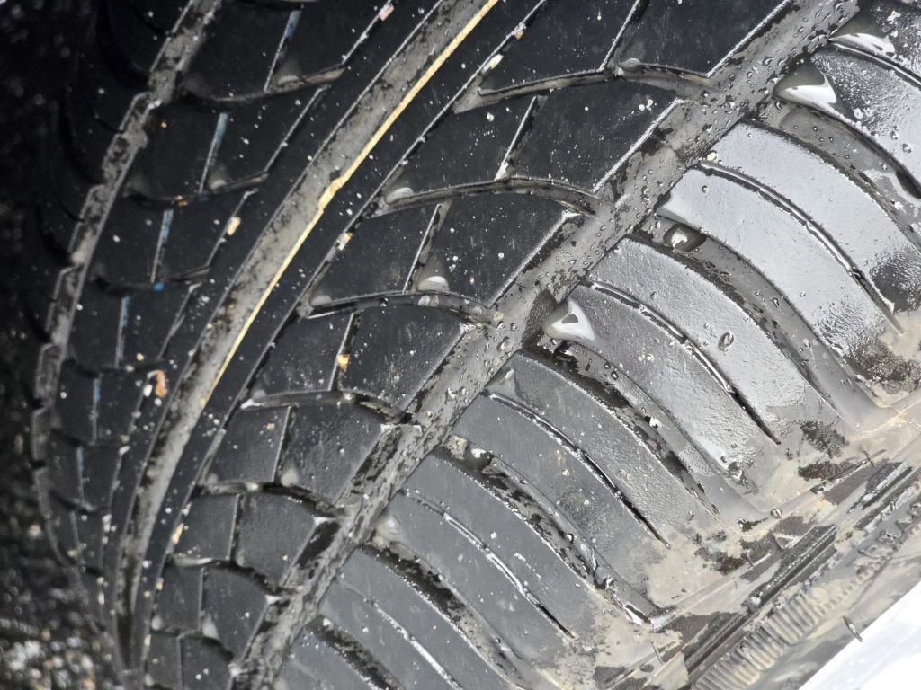 Used 2013 Volkswagen CC R-Line image 24