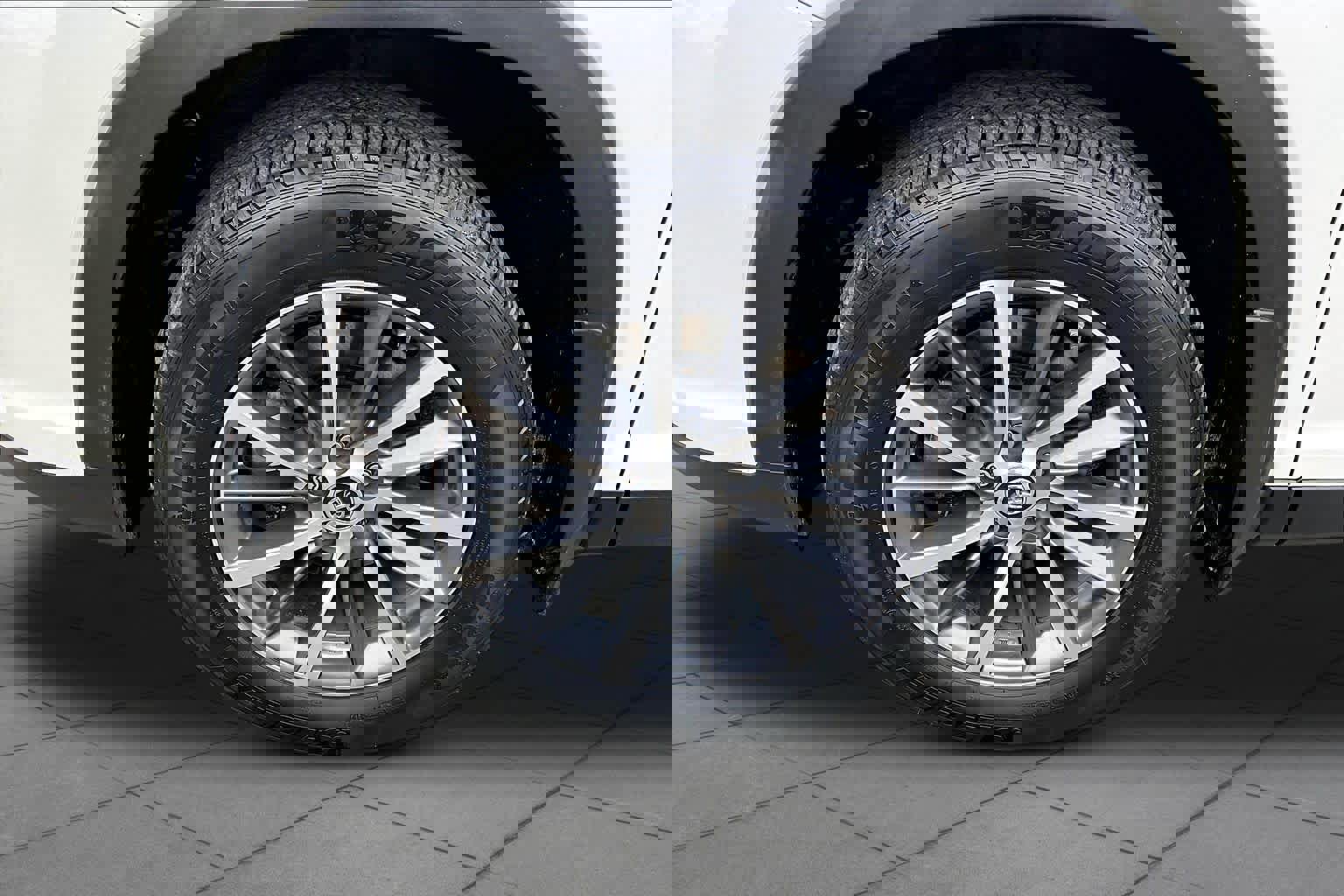 Certified 2019 Toyota Highlander XLE image 11